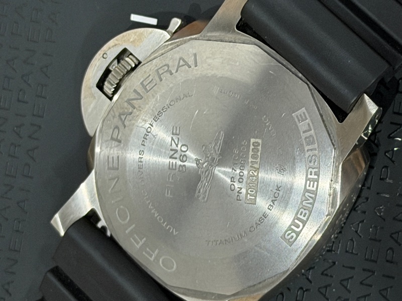 Panerai(沛納海)黑面盤藍色小秒針潛水錶龍頭PAM2305 47mm-3