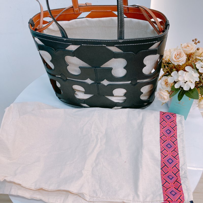 MS0632 Tory Burch 湯麗柏琦 鏤空設計 手提包 皮革 小號 黑色 金扣Ella Cutout Logo Tote Bag Small Leather Black x GHW-14