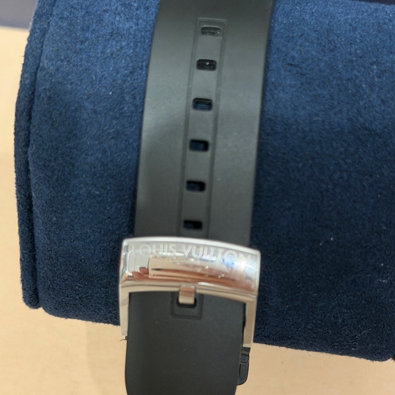 Louis Vuitton (路易威登) Neon Black (QA122)潛水錶-11
