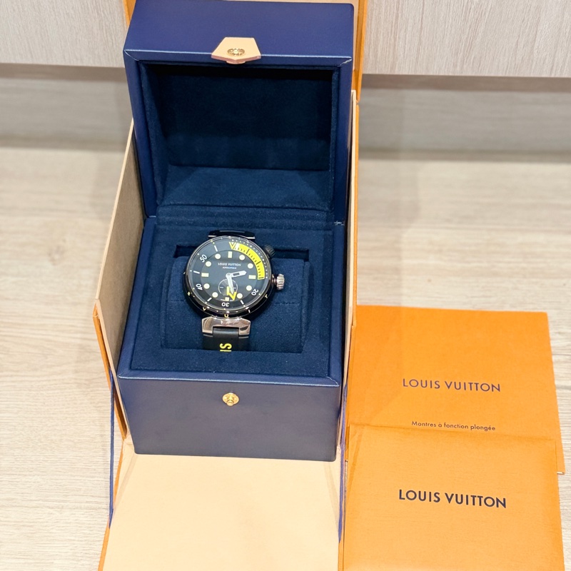 Louis Vuitton (路易威登) Neon Black (QA122)潛水錶-14