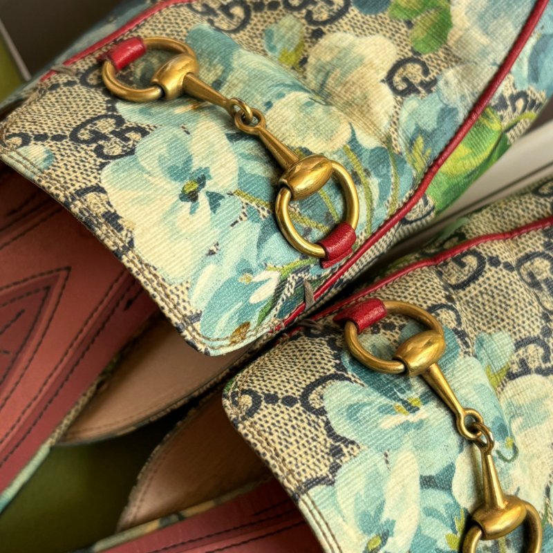 37.5號 ::GUCCI:: Blooms Princetown 花卉印花馬銜扣穆勒鞋 限定款-10