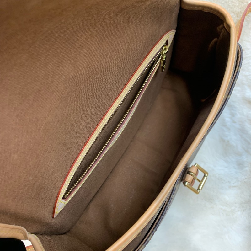 Louis Vuitton LV 老花法棍斜背包 (IA536)-7