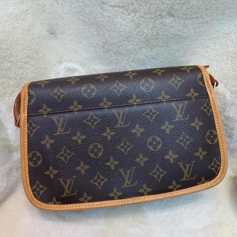Louis Vuitton LV 老花法棍斜背包 (IA536)-27