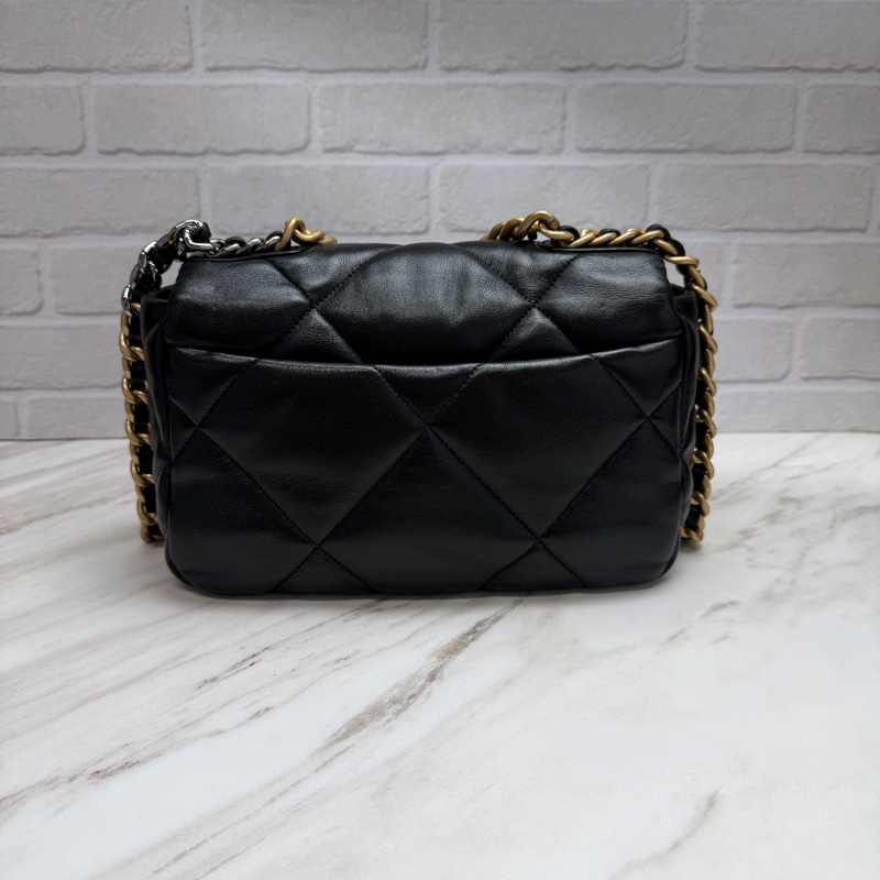 香奈兒Chanel 19 Bag 菱格紋羊皮黑色金釦 金銀雙色鏈帶 小號 手提/肩背/斜背-6