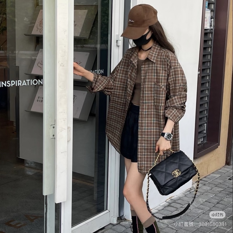 香奈兒Chanel 19 Bag 菱格紋羊皮黑色金釦 金銀雙色鏈帶 小號 手提/肩背/斜背-3