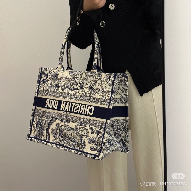 Dior迪奧 Book Tote 中型托特包-1