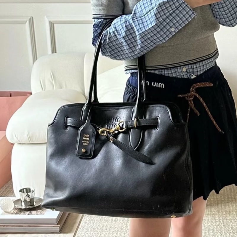 MIUMIU繆繆👩🏻🎤AVENTURE黑色金扣羊皮#大號托特包#-6