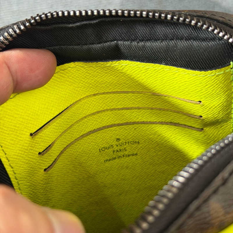 Lv 老花螢光綠相機包(M69404)芯片款-9