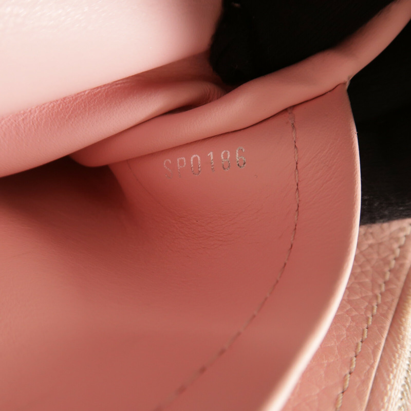 LOUIS VUITTON 牛皮皮革Capucines MM手挽袋-6