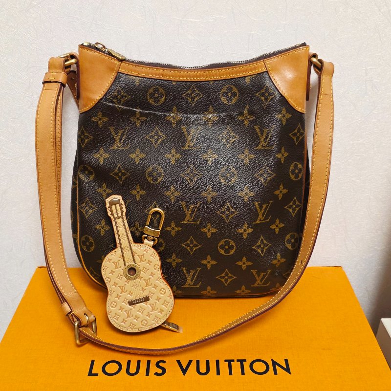 母親節特價 Louis Vuitton LV原花 Odeon斜背包 肩背包-0
