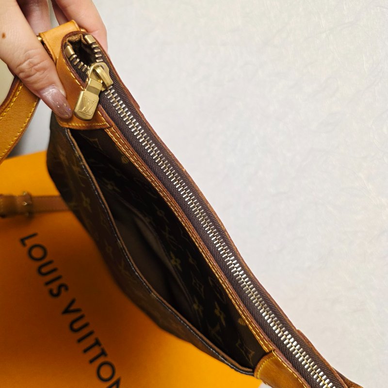 母親節特價 Louis Vuitton LV原花 Odeon斜背包 肩背包-25