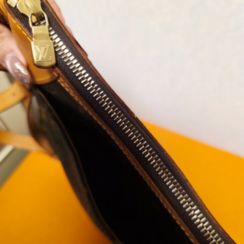 母親節特價 Louis Vuitton LV原花 Odeon斜背包 肩背包-26