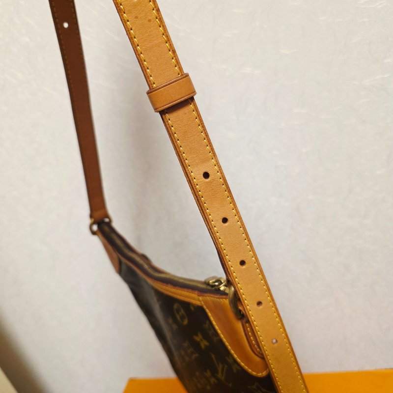 母親節特價 Louis Vuitton LV原花 Odeon斜背包 肩背包-29