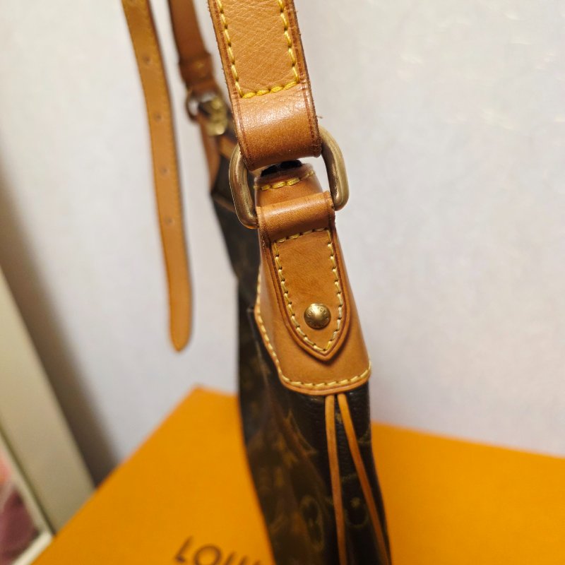 母親節特價 Louis Vuitton LV原花 Odeon斜背包 肩背包-33