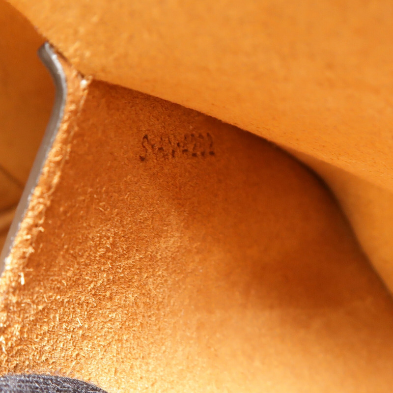 CELINE 牛皮皮革Cuir Triomphe肩背袋-6