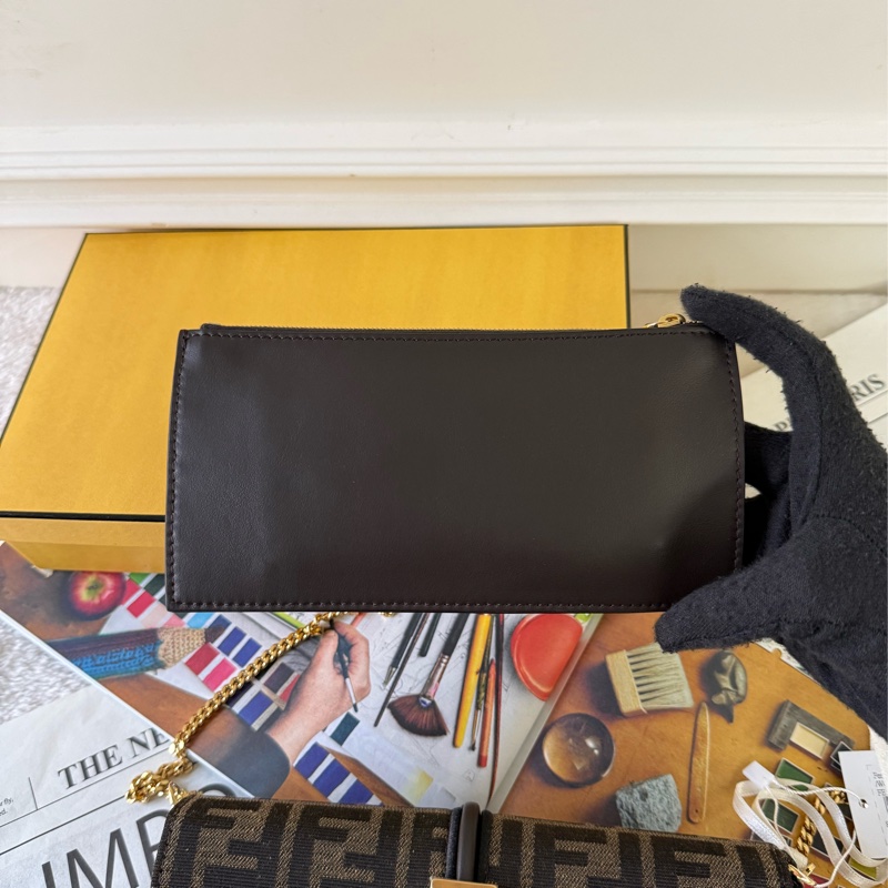 Fendigraphy FF Logo 緹花帆布二合一鍊包/WOC(棕色)-7