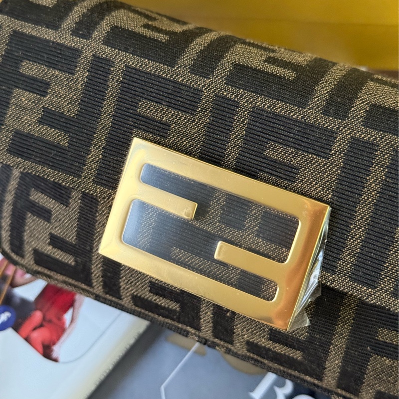 FF Logo Baguette 緹花布法棍手機包/二用包(棕色)-7