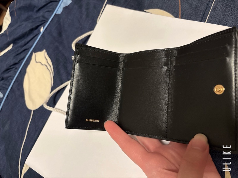 BURBERRY荔枝紋短夾-3