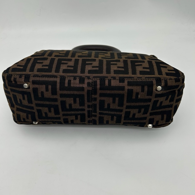 Fendi棕色老花銀扣波士頓手提包-3