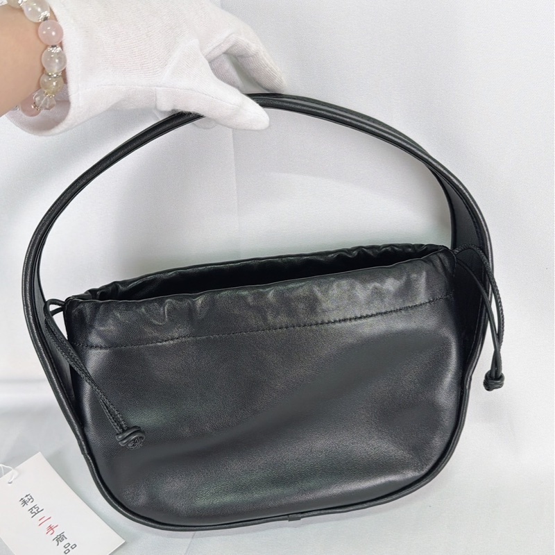 莉亞精品♡ Alexander Wang 皮革肩背包 二手美包-4