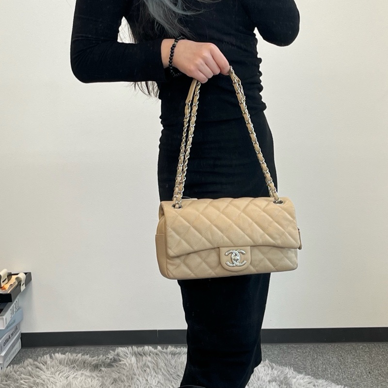 CHANEL香奈兒魚子醬牛皮奶茶色銀扣拉鍊款cf鏈條包-4