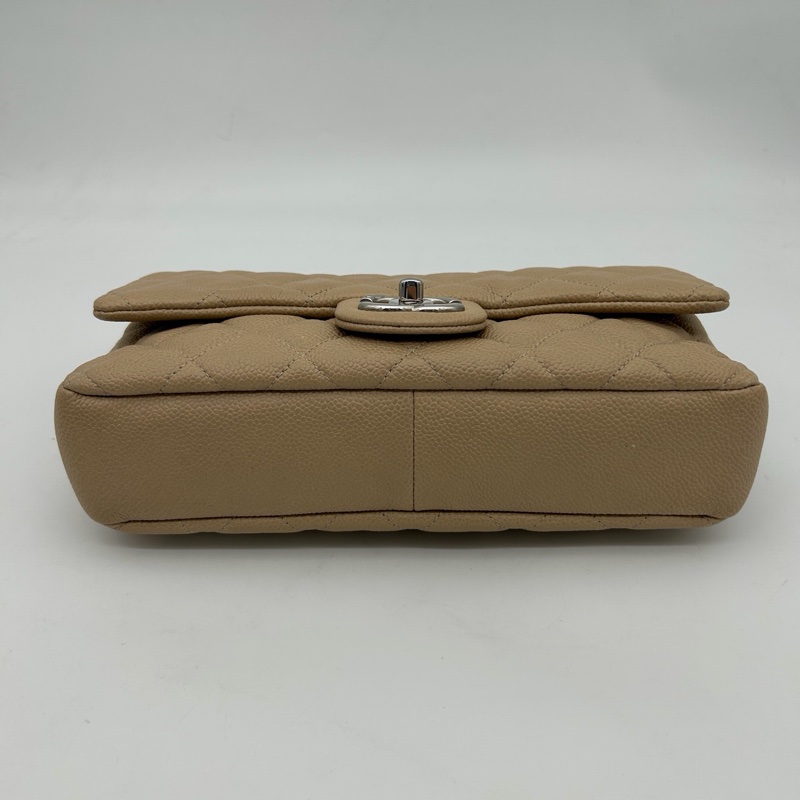 CHANEL香奈兒魚子醬牛皮奶茶色銀扣拉鍊款cf鏈條包-10