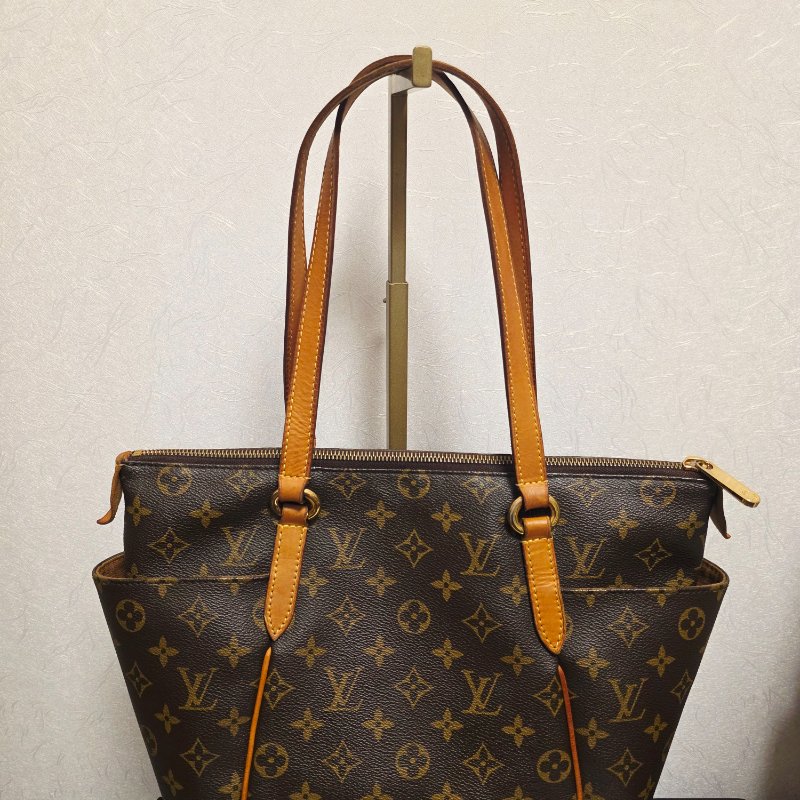 母親節特價 二手 小款 LV原花 天心包 氣質出眾-5