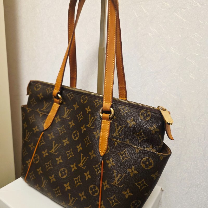 母親節特價 二手 小款 LV原花 天心包 氣質出眾-7