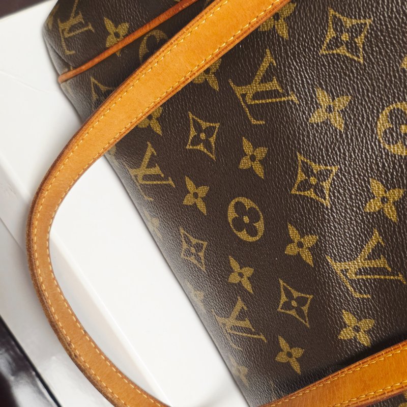 母親節特價 二手 小款 LV原花 天心包 氣質出眾-36