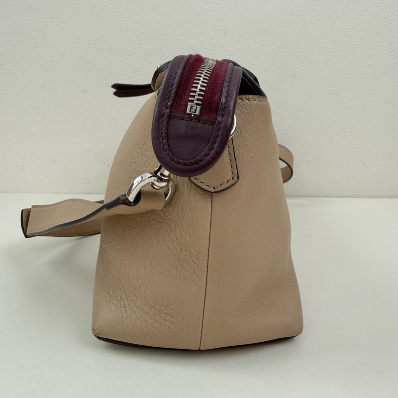 芬迪/Fendi 米色牛皮斜挎包 銀扣-6