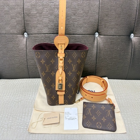 LV 原花金釦All in BB手提斜背水桶包M12925