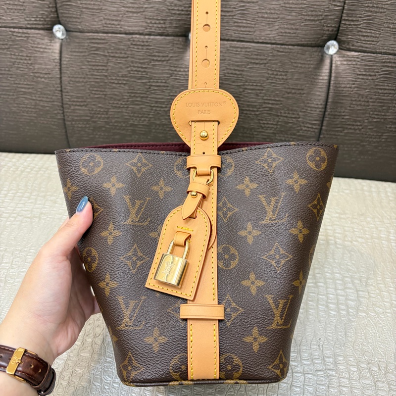 LV 原花金釦All in BB手提斜背水桶包M12925-1