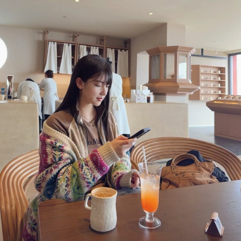 母親節特價 巴黎世家 招財 大地色 機車包 (Part Time款) 包身輕盈,肩背手提兩宜-4