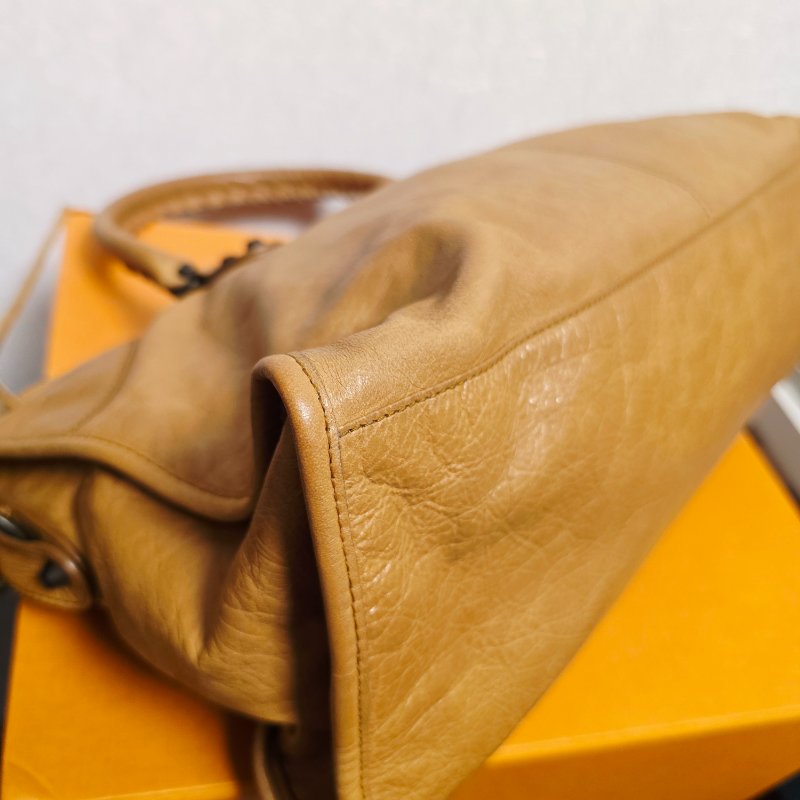 母親節特價 巴黎世家 招財 大地色 機車包 (Part Time款) 包身輕盈,肩背手提兩宜-17