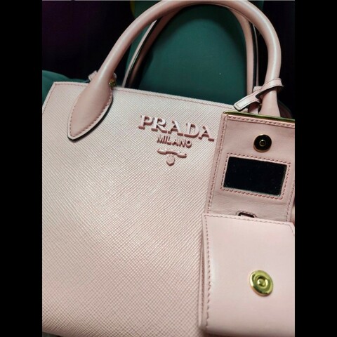 【專櫃正品】Prada Saffiano 雙把手防刮牛皮包（櫻花粉）