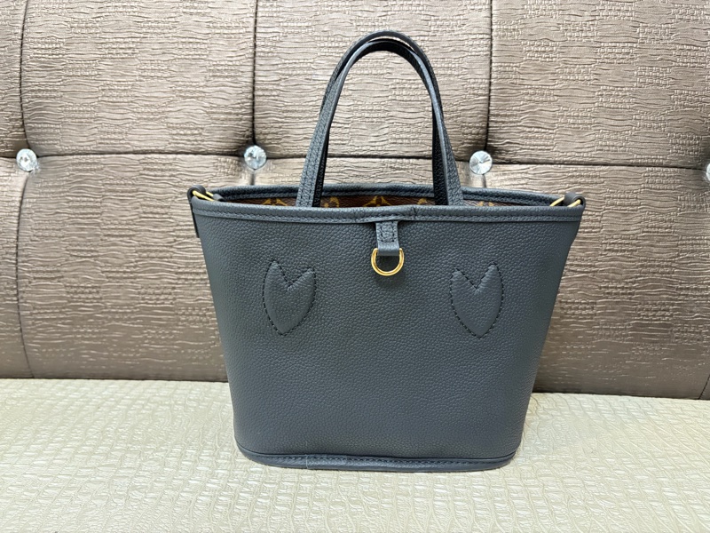 LV 原花黑牛皮雙面Neverfull insideout BB托特包-1