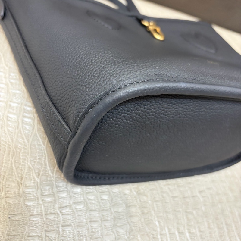 LV 原花黑牛皮雙面Neverfull insideout BB托特包-6