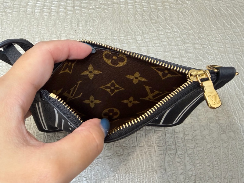 LV 原花黑牛皮雙面Neverfull insideout BB托特包-14