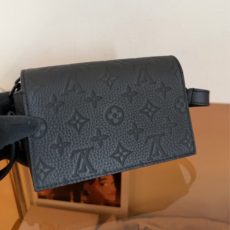 #95新 Louis Vuitton Steamer 黑壓紋盒子包-3