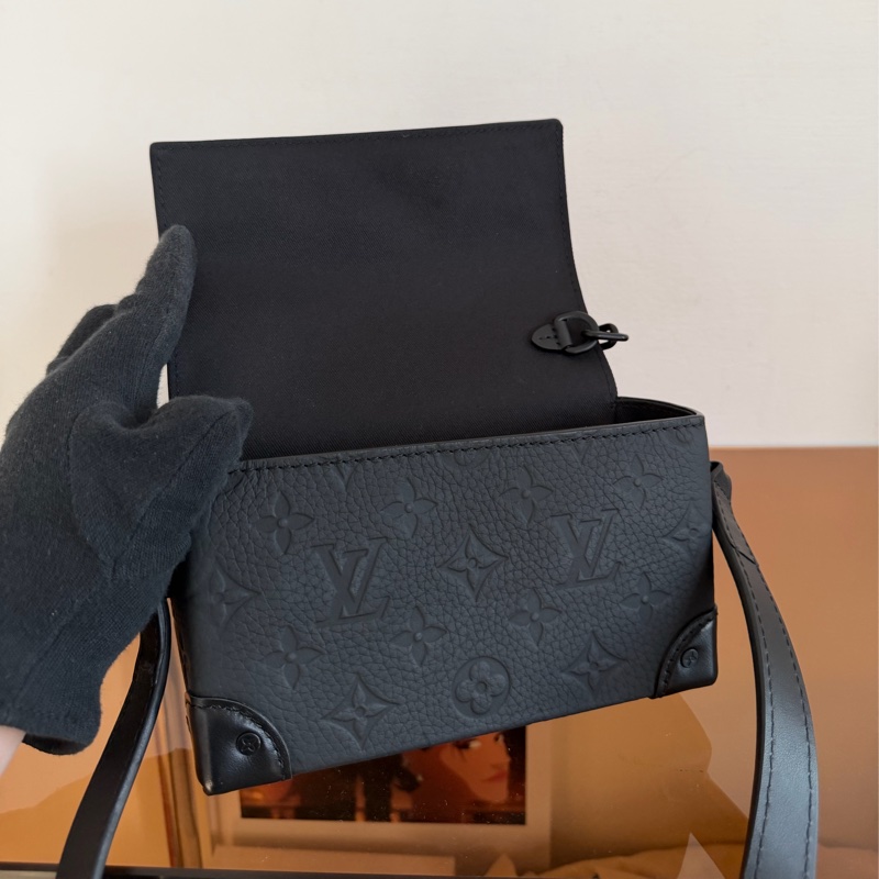 #95新 Louis Vuitton Steamer 黑壓紋盒子包-11