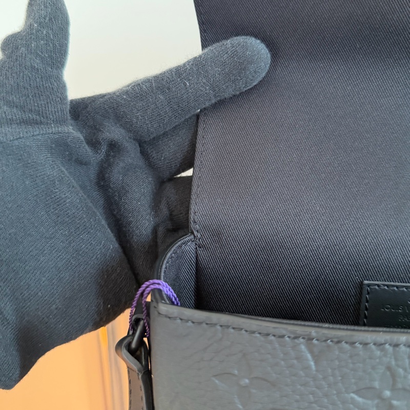 #95新 Louis Vuitton Steamer 黑壓紋盒子包-13