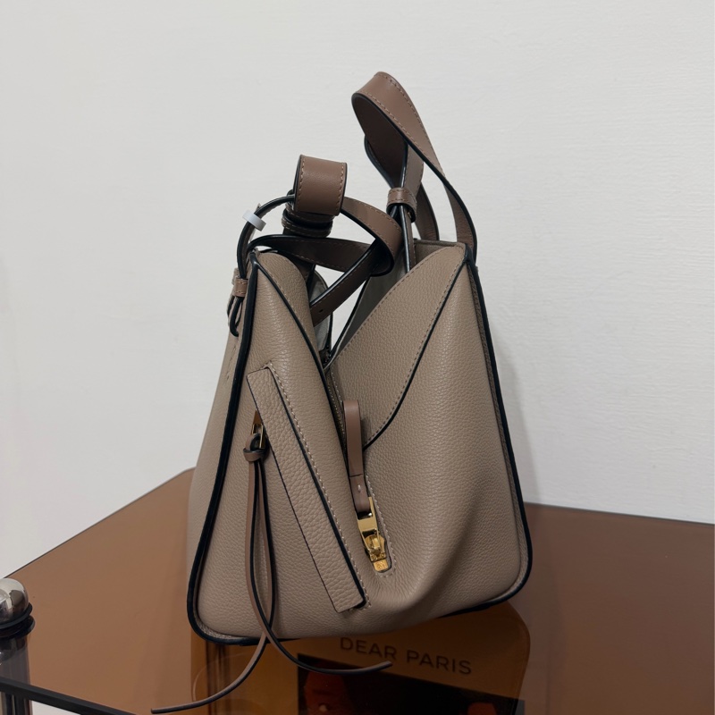 #99新 Loewe hammock Compact 新小號沙色-1