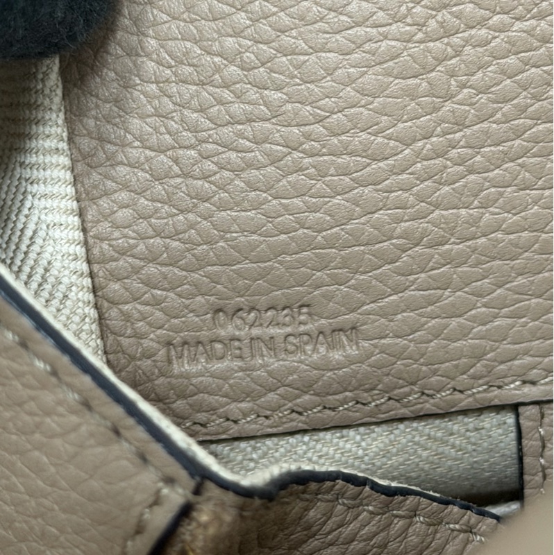#99新 Loewe hammock Compact 新小號沙色-14