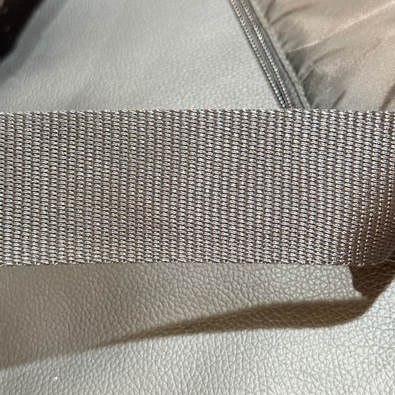 9新🎖️男生怎麼背怎麼帥的黑色PRADA🖤經典尼龍 胸口包 腰包 斜背包-2