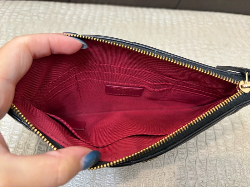 Chanel 黑羊皮大菱格紋霧金釦19 一字拉收納包AP1059-4