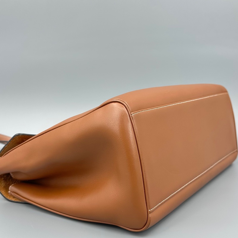 Celine 賽琳 soft16 全皮焦糖色單肩包 32*25 附件:單品-2