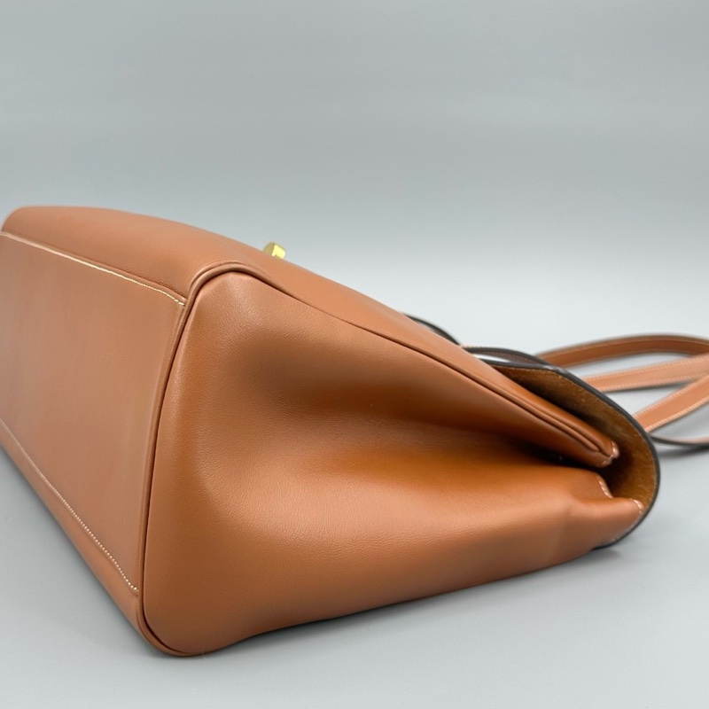 Celine 賽琳 soft16 全皮焦糖色單肩包 32*25 附件:單品-3