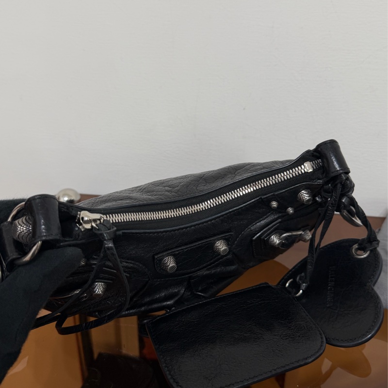 #全網最便宜 Balenciaga Le Cagole xs 月牙包機車包-6