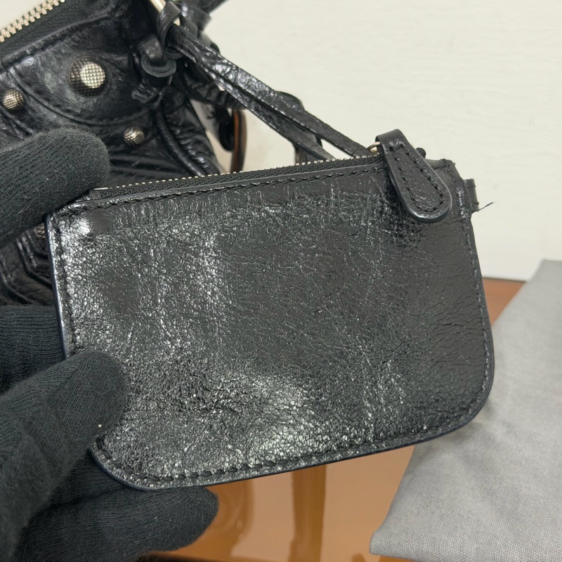 #全網最便宜 Balenciaga Le Cagole xs 月牙包機車包-15