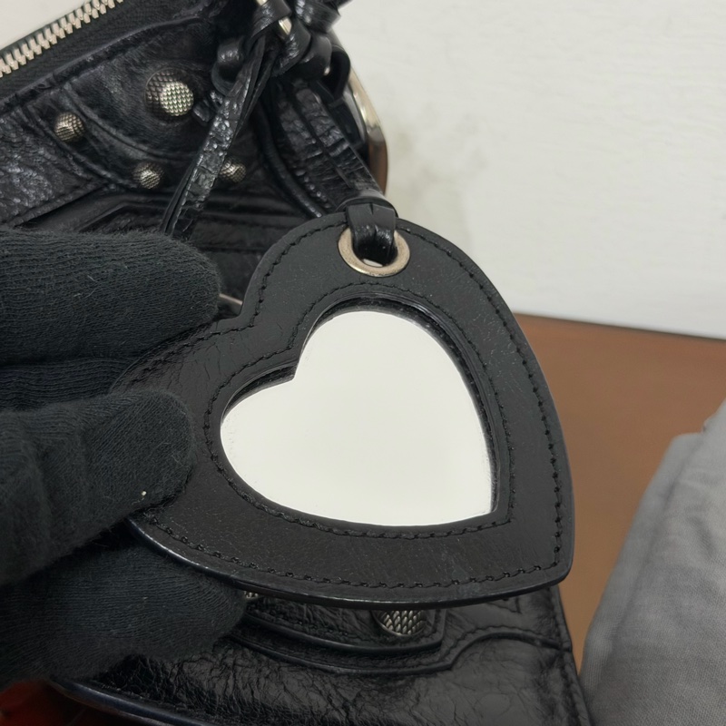 #全網最便宜 Balenciaga Le Cagole xs 月牙包機車包-17